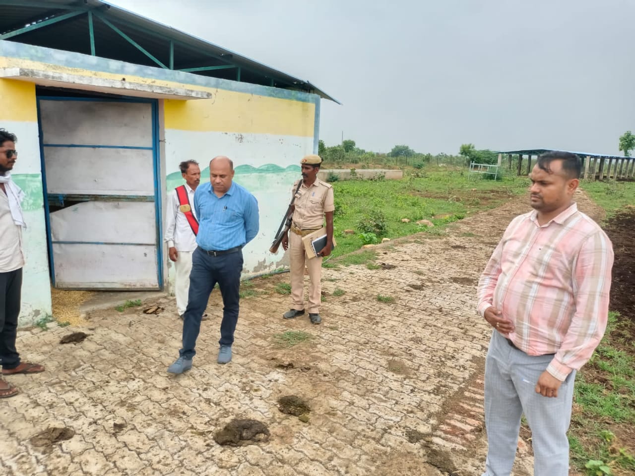 नवआगान्तु मऊ एस डीएम ने गौ संरक्षण के लिए दिए कड़े निर्देश 1 WhatsApp Image 2023 08 04 at 55654 PM