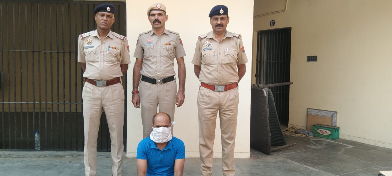 नशीला पदार्थ रखने का आरोपी गिरफ्तार