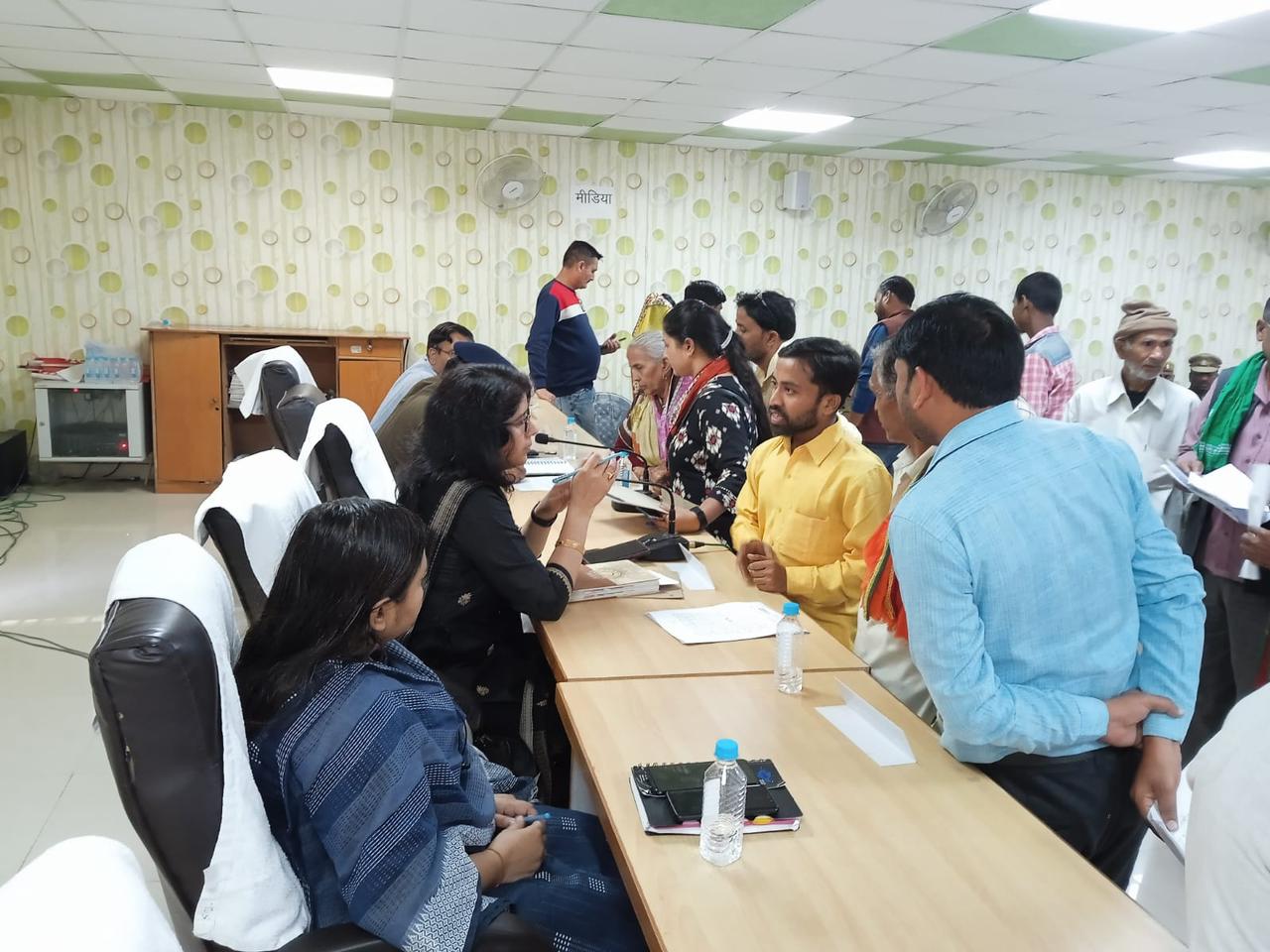 Malihabad तहसील में सम्पूर्ण सामाधान दिवस 2 Malihabad तहसील में सम्पूर्ण सामाधान दिवस