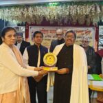 Dayanand Pandey को प्रकाशक संघ ने किया सम्मानित