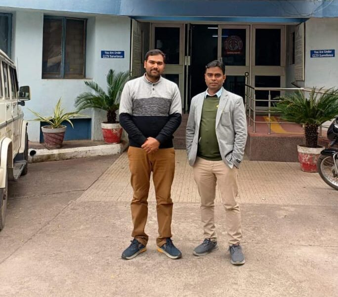 चित्रकूट के युवा कवि Dinesh Dixit संघर्षी के काव्यपाठ प्रसारण छतरपुर में हुआ