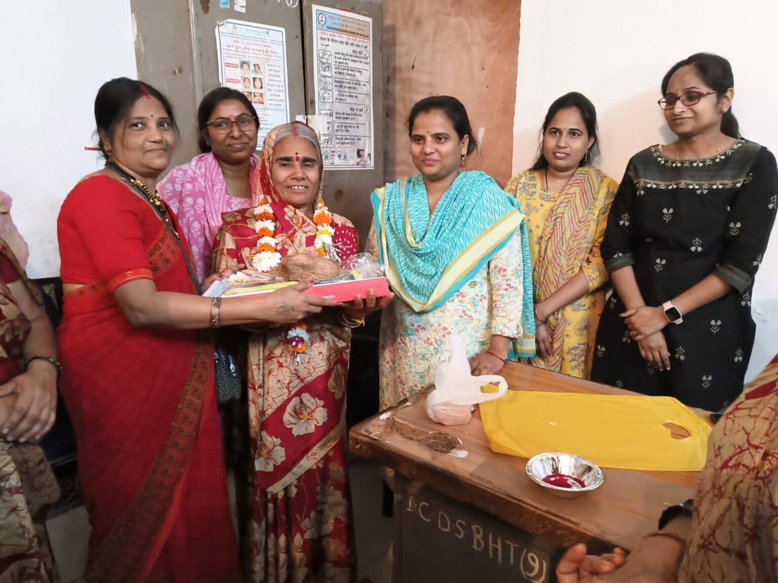 भितरवार: Anganwadi कार्यकर्ताओं ने भव्य विदाई समारोह आयोजित