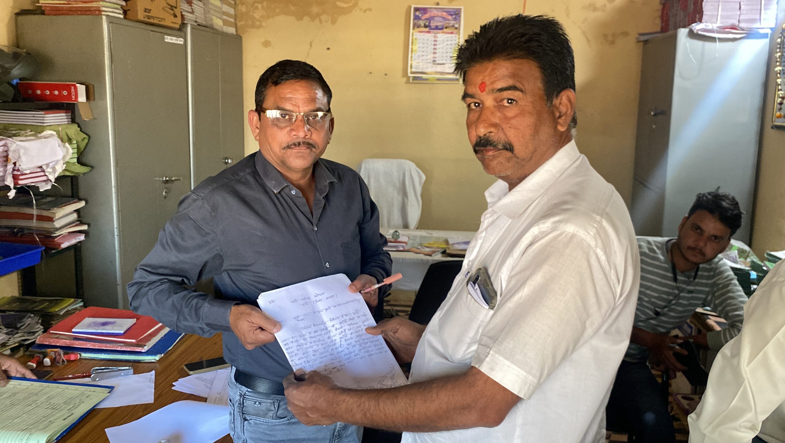 Jharkhand News: बिना License के व्यापारी अनाज खरीदी बिक्री का कार्य कर रहे, इन पर आज तक लगाम नहीं लगा