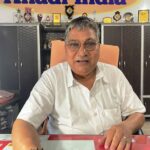 Khadi Udyog: गर्मियों में भी खादी कपड़ों की बढ़ती डिमाण्ड