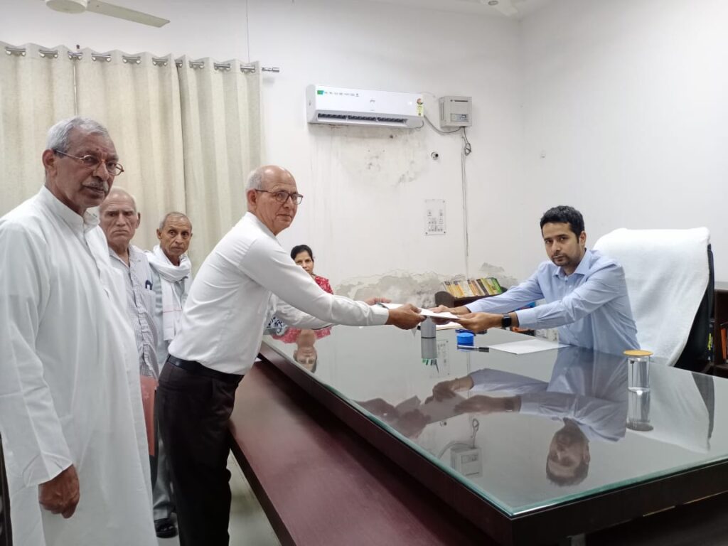 Kurukshetra Lok Sabha Nomination: कुरुक्षेत्र लोकसभा क्षेत्र से नामांकन के दूसरे दिन 3 उम्मीदवारों ने दाखिल किए नामांकन 5 Kurukshetra Lok Sabha Nomination: कुरुक्षेत्र लोकसभा क्षेत्र से नामांकन के दूसरे दिन 3 उम्मीदवारों ने दाखिल किए नामांकन