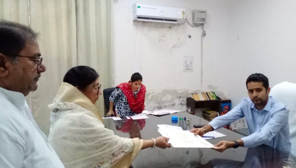 Kurukshetra Lok Sabha Nomination: कुरुक्षेत्र लोकसभा क्षेत्र से नामांकन के दूसरे दिन 3 उम्मीदवारों ने दाखिल किए नामांकन 4 Kurukshetra Lok Sabha Nomination: कुरुक्षेत्र लोकसभा क्षेत्र से नामांकन के दूसरे दिन 3 उम्मीदवारों ने दाखिल किए नामांकन