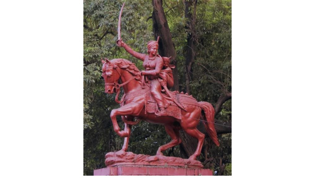 Rani Laxmibai News: Delhi High Court ने पार्क में रानी लक्ष्मीबाई की मूर्ति का विरोध करने पर मुस्लिम संगठन को लगाई फटकार 2 Delhi High Court ने कहा रानी लक्ष्मीबाई एक राष्ट्रीय नायक हैं