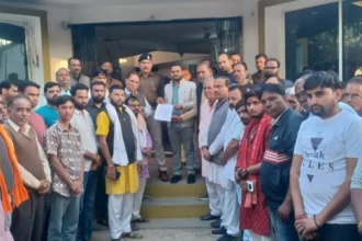 dewas me brahman samaj ka aakrosh